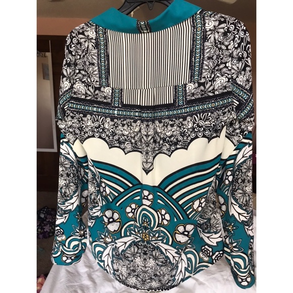 HP ๐ NWT Express Portfolio Button Down - Picture 4 of 5